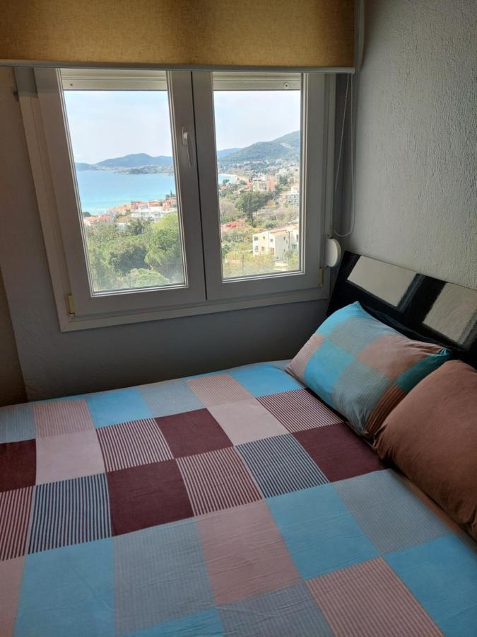 Bright View Apartment PalaiónTsiflíkion Exteriör bild